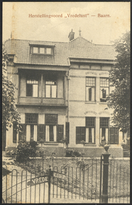 16874 Gezicht op het herstellingsoord Vredelust (Eemnesserweg 87) te Baarn.